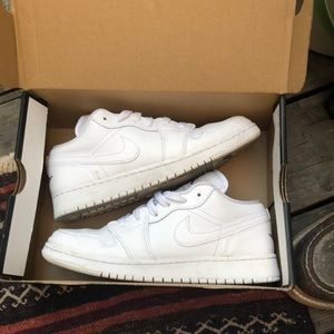 🌟 Air Jordan sneakers! GUC 🌟